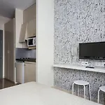شقة Residencia Universitaria Resa Blas De Otero