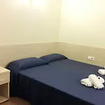 شقة Residencia Universitaria Resa Blas De Otero