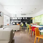 شقة Residencia Universitaria Resa Blas De Otero *