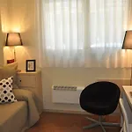 Residencia Universitaria Resa Blas De Otero * بلباو