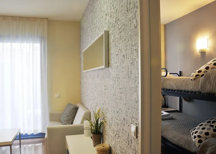 Residencia Universitaria Resa Blas De Otero * Bilbao