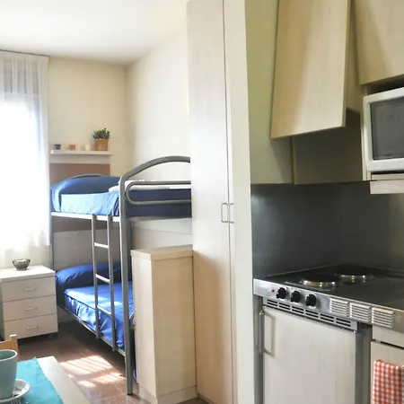 Residencia Universitaria Resa Blas De Otero Апартаменты
