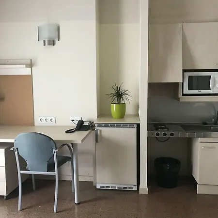 Residencia Universitaria Resa Blas De Otero Бильбао
