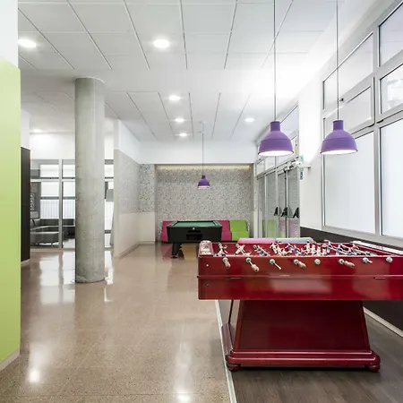 Residencia Universitaria Resa Blas De Otero Бильбао
