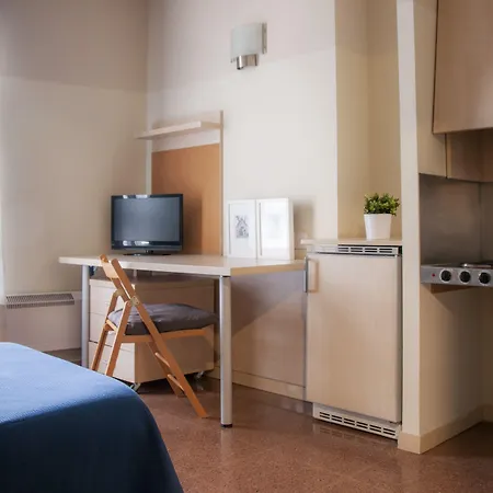 Residencia Universitaria Resa Blas De Otero Apartamento *