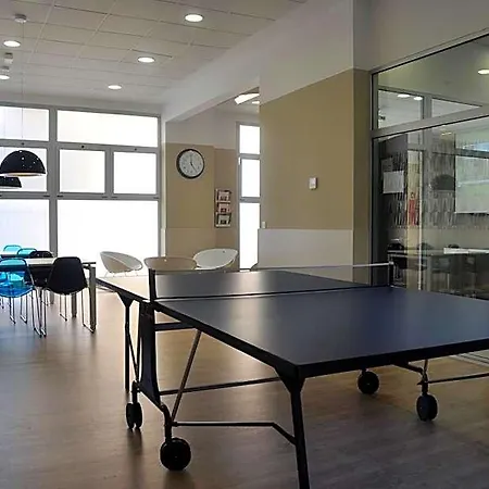 Residencia Universitaria Resa Blas De Otero Апартаменты