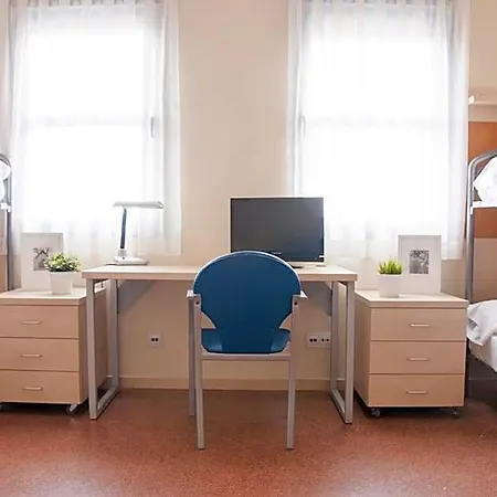Апартаменты Residencia Universitaria Resa Blas De Otero *