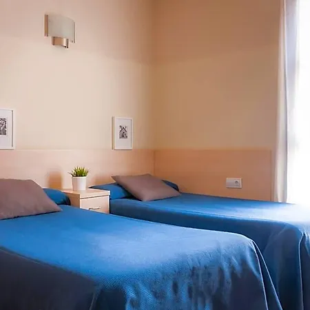 Residencia Universitaria Resa Blas De Otero Апартаменты