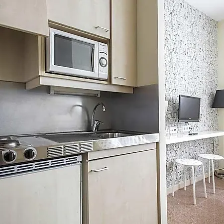 Апартаменты Residencia Universitaria Resa Blas De Otero