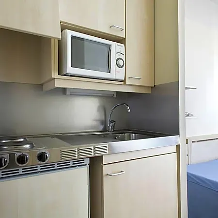 Residencia Universitaria Resa Blas De Otero * Бильбао