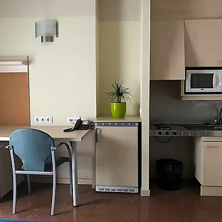 Residencia Universitaria Resa Blas De Otero Апартаменты Бильбао