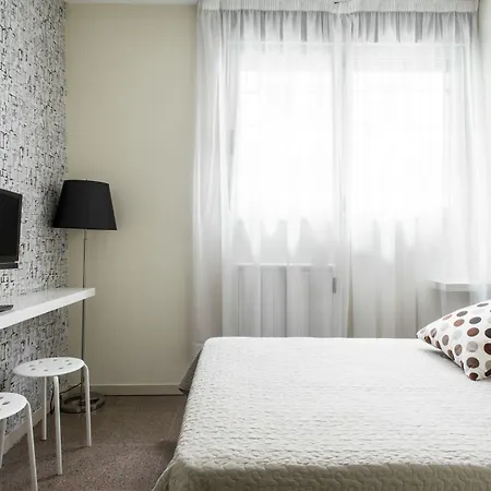 Residencia Universitaria Resa Blas De Otero * Бильбао