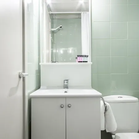Residencia Universitaria Resa Blas De Otero Апартаменты Бильбао
