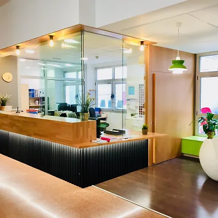 Residencia Universitaria Resa Blas De Otero Apartamento *