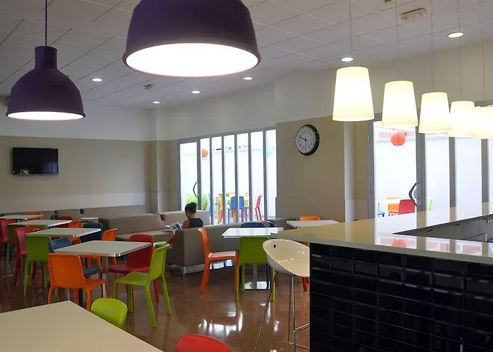 Residencia Universitaria Resa Blas De Otero Bilbau