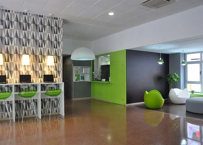 Residencia Universitaria Resa Blas De Otero Apartamento *